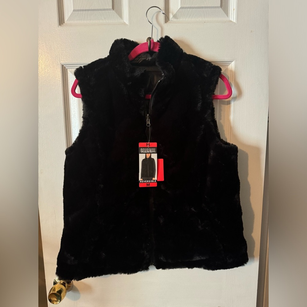 Women’s New with tag satin puffer Medium